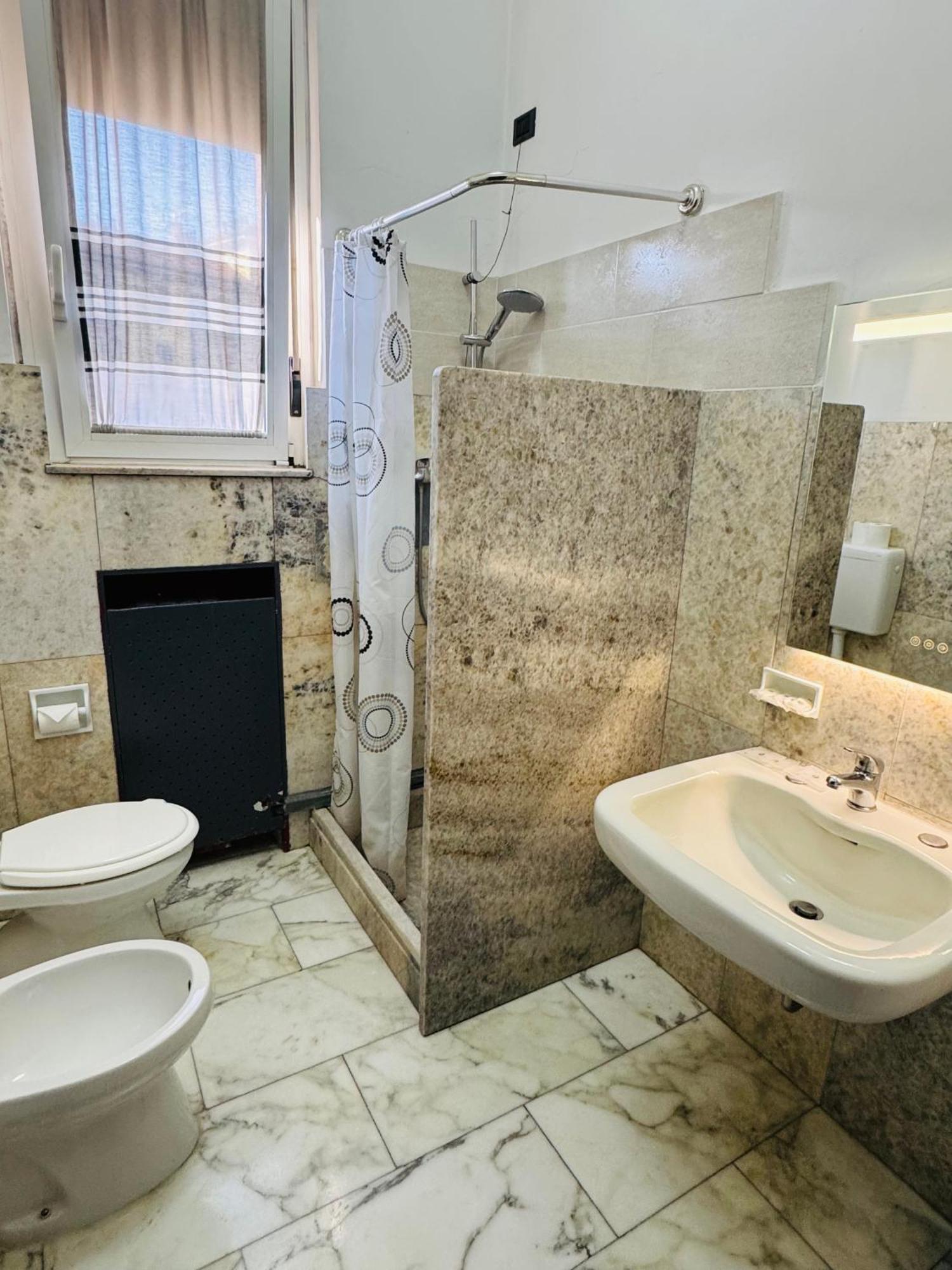 Bovisa House B&B Private Rooms Milan Exterior photo