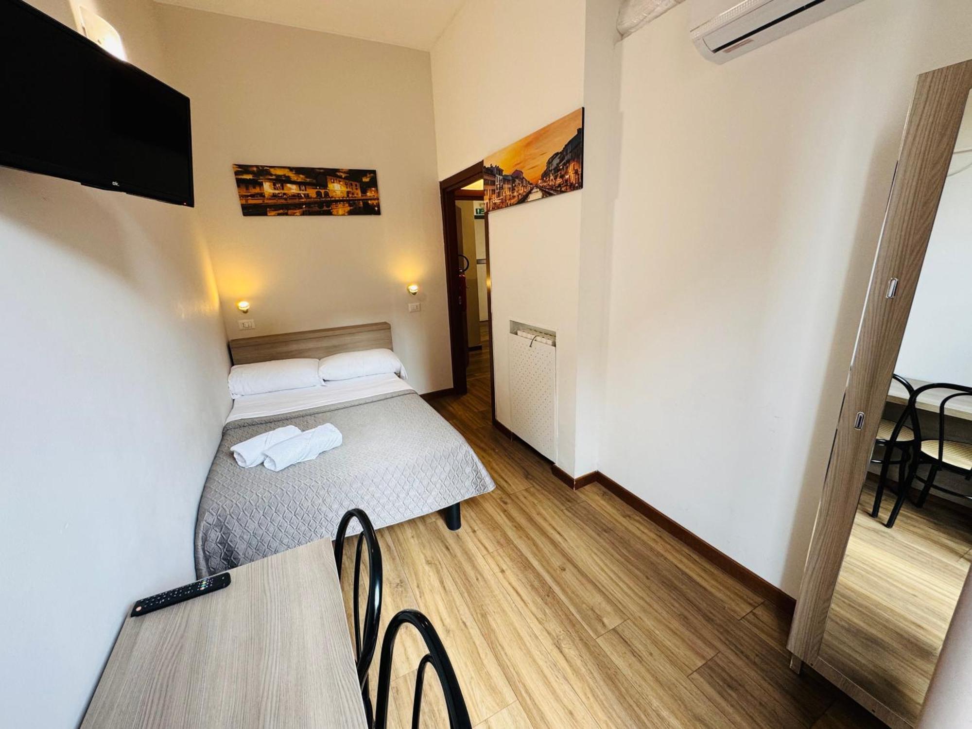 Bovisa House B&B Private Rooms Milan Exterior photo